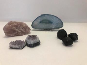 Edelstenen: Agaat, Rozenkwarts, Amethist, Zwarte Toermalijn beschikbaar voor biedingen