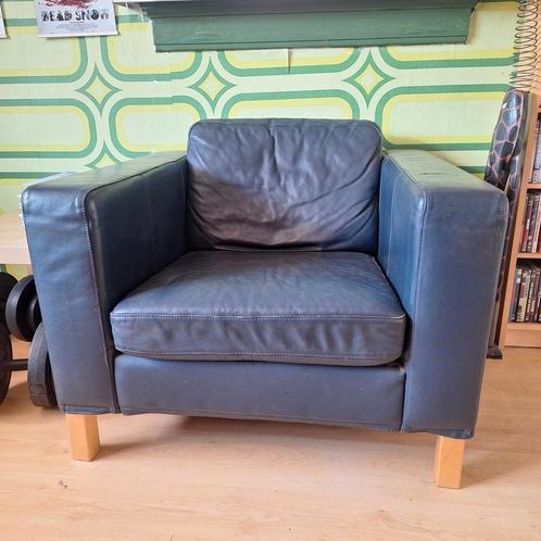 IKEA Karlstad. Stevige fauteuil/stoel. Donkerblauw leer., Huis en Inrichting, Fauteuils, Zo goed als nieuw, Leer, 75 tot 100 cm