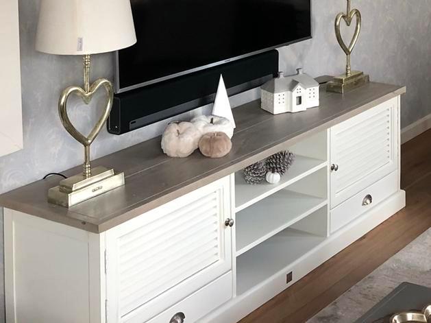 Riviera Maison Long Key tv kast, Huis en Inrichting, Kasten | Televisiemeubels, Gebruikt, Minder dan 100 cm, 150 tot 200 cm, 25 tot 50 cm