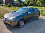 Alfa Romeo Giulietta 170pk, handbak, nieuwe turbo, APK 10/26, Auto's, Voorwielaandrijving, Zwart, 4 cilinders, Leder