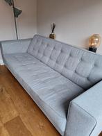 Grijze gecapitonneerde 3-zits bank in prima staat – Te koop!, Huis en Inrichting, Banken | Bankstellen, Ophalen, Hout, Gebruikt