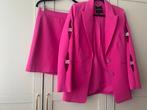 Nikkie Blazer & Rok Set - Maat 36/42, Kostuum of Pak, Ophalen of Verzenden, Zo goed als nieuw, Roze