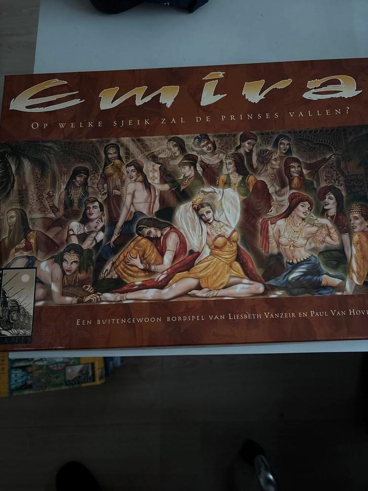 Emira Bordspel - 3-5 Spelers, Hobby en Vrije tijd, Gezelschapsspellen | Bordspellen, Zo goed als nieuw, Drie of vier spelers, Ophalen of Verzenden