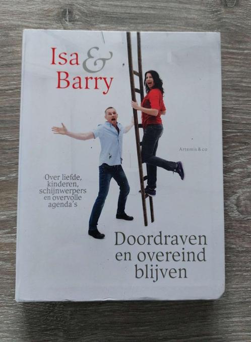 Isa Hoes & Barry Atsma - Doordraven en overeind blijven, Boeken, Essays, Columns en Interviews, Zo goed als nieuw, Ophalen of Verzenden