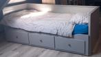 ikea hemnes bed grijs, Huis en Inrichting, Slaapkamer | Bedden, Ophalen, Eenpersoons, Zo goed als nieuw, 80 cm