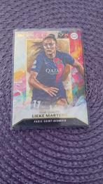 Lieke Martens 2023-24 Topps Inception, Verzamelen, Sportartikelen en Voetbal, Verzenden, Nieuw, Buitenlandse clubs, Poster, Plaatje of Sticker