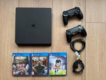 PS4 Slim 1TB + 2 controllers + games beschikbaar voor biedingen