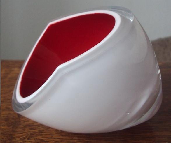 Carina Riezebos, light bowl, wit, rood, lushes cups, Antiek en Kunst, Antiek | Glas en Kristal, Ophalen of Verzenden