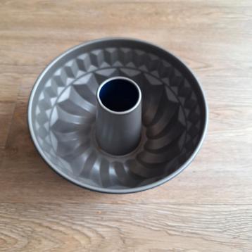 Nieuwe Bakvorm te koop plus  2 nieuwe schalen
27 bij 22 en10 beschikbaar voor biedingen