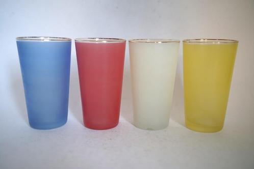 vintage set jaren 60 glas goud rand blauw rood geel wit mat., Huis en Inrichting, Keuken | Servies, Gebruikt, Glas of Glazen, Overige stijlen