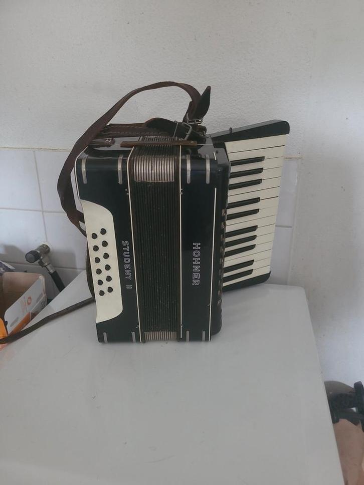 Accordeon Hohner Student ll, Muziek en Instrumenten, Accordeons, Hohner, Ophalen of Verzenden