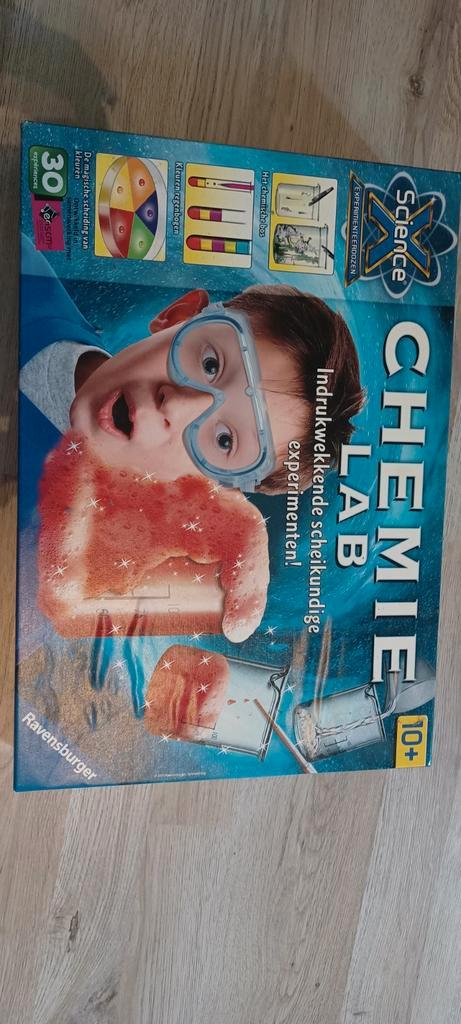 Ravensburger Chemie Lab - Experimenteerdoos, Hobby en Vrije tijd, Gezelschapsspellen | Bordspellen, Zo goed als nieuw, Een of twee spelers