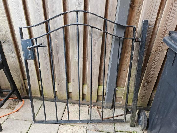Ijzeren toegangspoort / hek / tuindeur 115 cm breed, Tuin en Terras, Tuinhekken en Hekwerk, Gebruikt, Sierhekwerk, IJzer, Ophalen