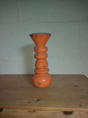 Brocante vaas.  beschikbaar voor biedingen