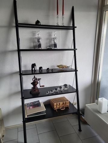Design open kast in zwart hout met metaal beschikbaar voor biedingen