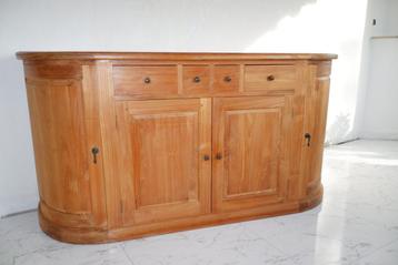 Prachtig Dressoir Kast beschikbaar voor biedingen