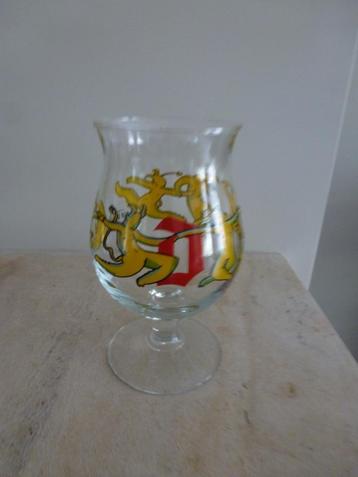 Duvel glas met duivels beschikbaar voor biedingen