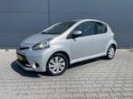 Toyota Aygo 1.0 VVT-i Comfort bouwjaar 2012 van 1e eigenaar, Voorwielaandrijving, Stof, Gebruikt, Zwart