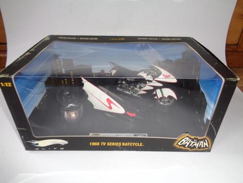 Hotwheels Elite Batman 1966 Series Batcycle & Sidecar in Box, Verzamelen, Film en Tv, Zo goed als nieuw, Tv, Overige typen, Ophalen of Verzenden