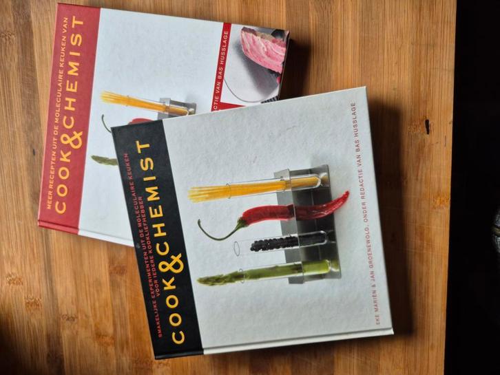 Cook & Chemist Kookboeken, Boeken, Kookboeken, Zo goed als nieuw, Voorgerechten en Soepen, Hoofdgerechten, Tapas, Hapjes en Dim Sum