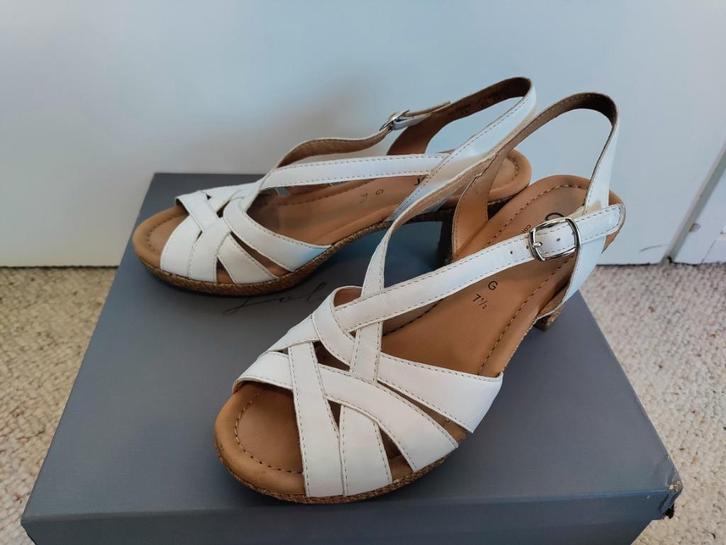 Gabor sandalen, wit, maat 7,5 (41+), Kleding | Dames, Schoenen, Zo goed als nieuw, Sandalen of Muiltjes, Wit, Ophalen of Verzenden