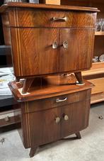 2 stuks Art Deco notenhouten nachtkastjes, Ophalen, Gebruikt, Minder dan 45 cm, Minder dan 55 cm