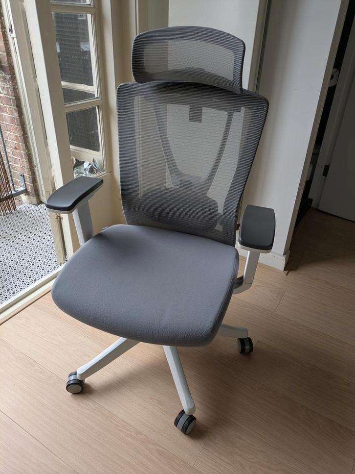 Desk chair, Huis en Inrichting, Bureaustoelen, Gebruikt, Zwart, Ophalen
