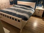 Houten ledikant & lattenbodem & 2 nachtkastjes, Ophalen of Verzenden, Gebruikt, Tweepersoons, Landelijk