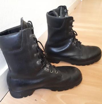 Bata M400 zwarte legerkisten leger laarzen  beschikbaar voor biedingen
