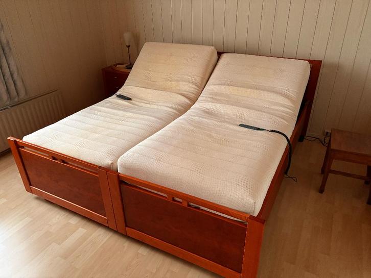 2-persoons slaapkamer met elektrische matrassen, Huis en Inrichting, Slaapkamer | Complete slaapkamers, Gebruikt, Tweepersoons