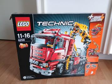 DOOS van Lego Technic 8258 rode Vrachtauto ALLEEN DE DOOS !! beschikbaar voor biedingen