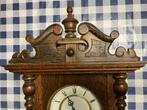 Prachtige jaren 60 wandklok met kuif, Ophalen of Verzenden