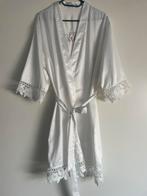 DRKS Kimono, Slippers & Hanger - Bruid, Kleding | Dames, Trouwkleding en Trouwaccessoires, Ophalen of Verzenden, Zo goed als nieuw