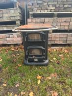 Oude Houtkachel - Jaren 50 Charme, Huis en Inrichting, Kachels, Gebruikt, Houtkachel, Ophalen of Verzenden, Vrijstaand