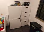Ikea kast, niet de nieuwste meer., Huis en Inrichting, Kasten | Lockerkasten, Ophalen, Gebruikt