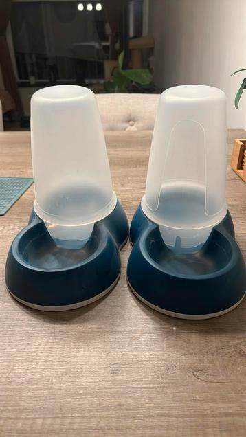 2 katten waterbakken/drinkbakken beschikbaar voor biedingen