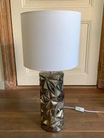 Lamp met zilveren voet, Huis en Inrichting, Lampen | Tafellampen, Minder dan 50 cm, Modern, Gebruikt, Ophalen of Verzenden