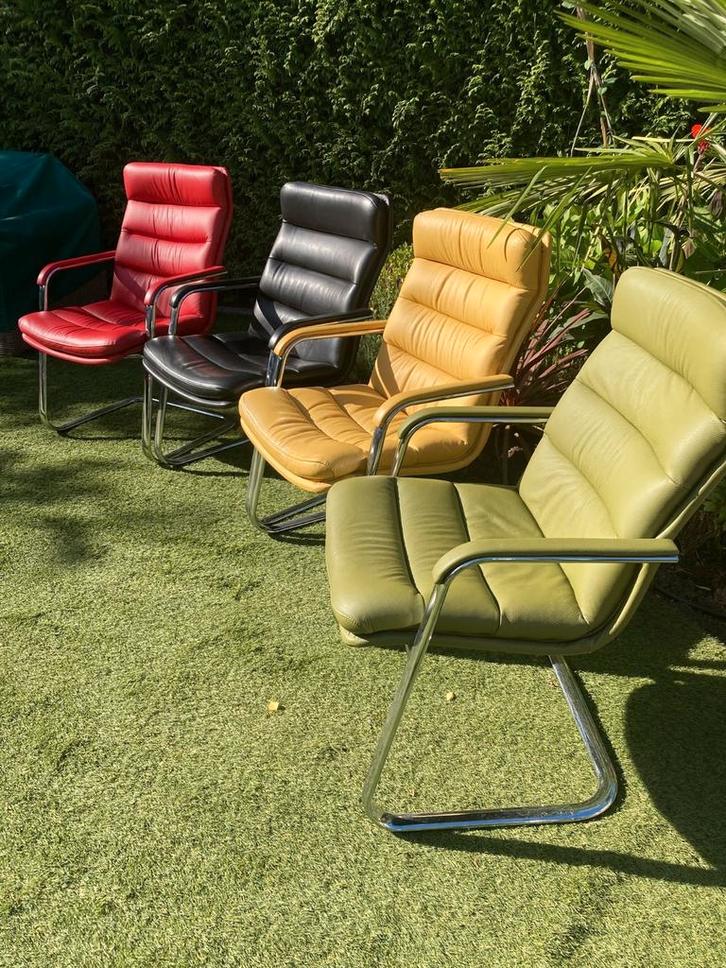 Artifort Chanel, Huis en Inrichting, Fauteuils, Zo goed als nieuw, Leer, 50 tot 75 cm, Minder dan 75 cm, Ophalen