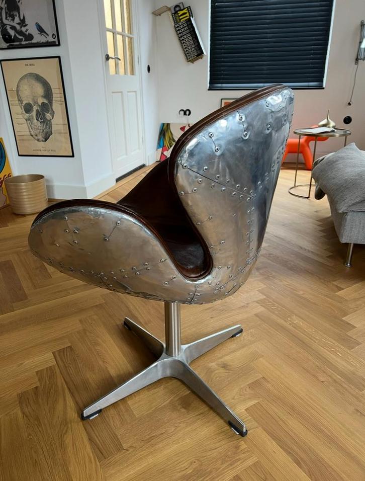 Aviator Swan Chair(s), Huis en Inrichting, Stoelen, Gebruikt, Vijf, Zes of meer stoelen, Leer, Bruin, Ophalen