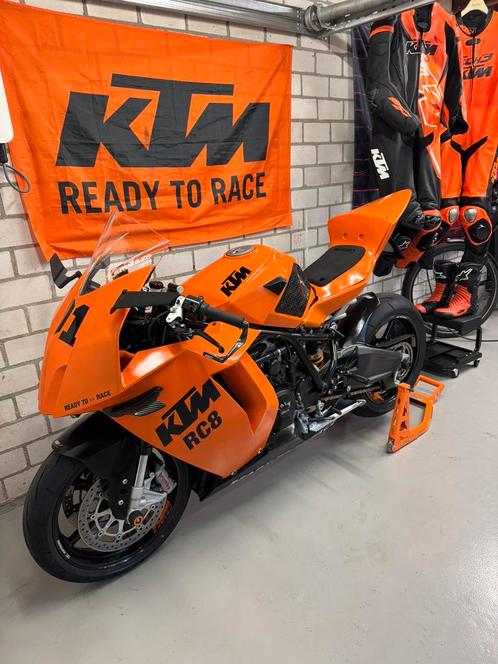 KTM 1190 RC8 custom gemaakt met kenteken., Motoren, Motoren | KTM, Particulier, Super Sport, meer dan 35 kW, 2 cilinders, Ophalen