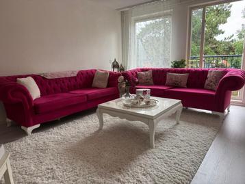 Roze Chester bankstel beschikbaar voor biedingen