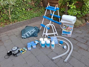 Intex zwembad 305, compleet met accessoires beschikbaar voor biedingen
