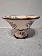 Gouda plateel schaal op voet, Antiek en Kunst, Antiek | Keramiek en Aardewerk, Ophalen of Verzenden