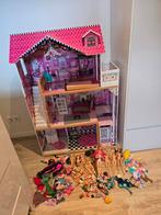 Kidkraft Barbie huis incl poppen meubels en accessoires, Kinderen en Baby's, Speelgoed | Poppenhuizen, Ophalen, Gebruikt
