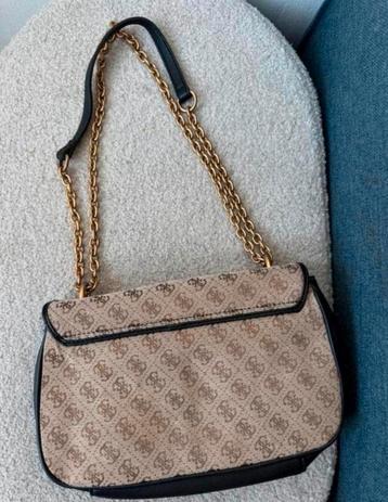 Guess Tas beschikbaar voor biedingen