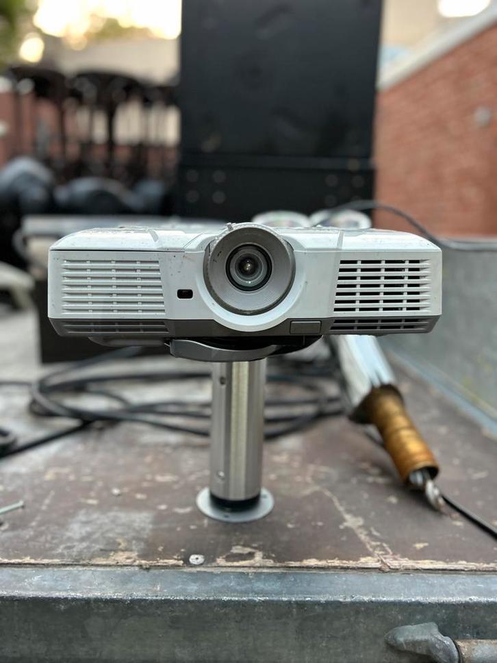 Mitsubishi WD510U DLP Beamer / Projector, Audio, Tv en Foto, Beamers, Zo goed als nieuw, Ophalen