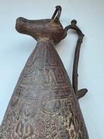 13e eeuwse Khorasan koperen kan met kalligrafie, Antiek en Kunst, Antiek | Koper en Brons, Ophalen of Verzenden, Koper