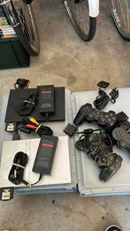 2x PS2 Slim inclusief 3 controllers en 126 spellen, buzz etc, Ophalen, Gebruikt, Zwart, Met 2 controllers