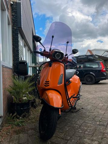 Vespa Sprint - Oranje beschikbaar voor biedingen
