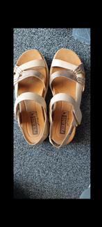 Pikolinos😊leren sandalen met klittenband maat 39, Ophalen of Verzenden, Zo goed als nieuw, Beige, Sandalen of Muiltjes